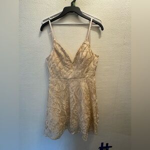 Xtraordinary Juniors Elegant Cream Champagne Lace Mini V Neck Dress